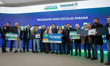 Seis meses antes de deixar o governo, Ratinho amplia entrega da educação pública ao setor privado com PPP bilionária