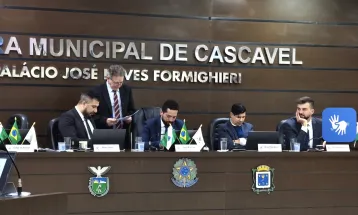Câmara de Cascavel aprova projeto que garante contagem da licença-maternidade e paternidade no estágio probatório