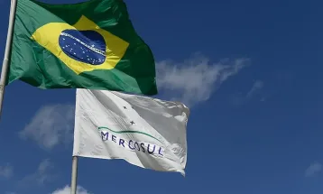 Lula participa da Cúpula do Mercosul no Paraguai e acordo deve liberar uso da nova identidade para viagens