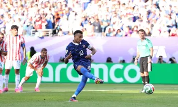 França supera retranca do Paraguai com gol de Mbappé e avança às quartas da Copa
