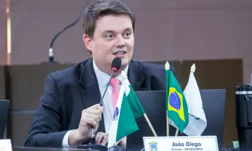 Câmara de Cascavel cria Dia Municipal de Conscientização sobre o Alzheimer, de autoria do vereador João Diego