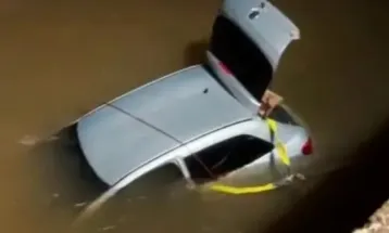 Menina de 4 anos desaparece após carro cair em rio em Rio Bonito do Iguaçu