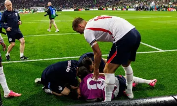 Henderson fratura o braço, passa por cirurgia e está fora da Copa do Mundo