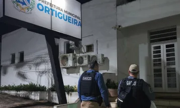 MP cumpre 41 mandados em nova fase da Operação Chão de Giz contra esquema de corrupção em licitações no Paraná