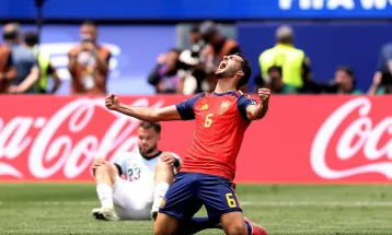 Merino decide novamente, Espanha despacha Bélgica e pega a França nas semis da Copa