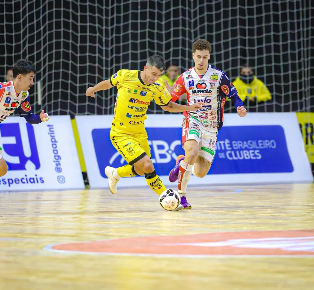 O Cascavel Futsal recebe o Praia