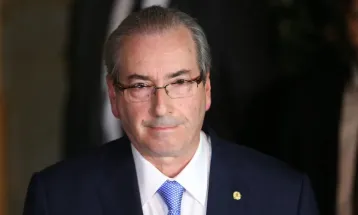 Dino manda bloquear até R$ 6 milhões de Eduardo Cunha por suspeita de desvio de emendas