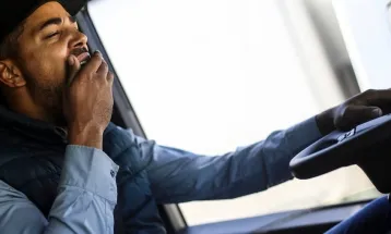 Sono ao volante: entenda os riscos e saiba como evitar acidentes em viagens