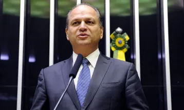 Ricardo Barros vê instabilidade após escolha de Ratinho Junior por Sandro Alex
