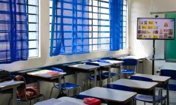 APP denuncia fechamento de turmas em escolas estaduais de Curitiba ao Ministério Público