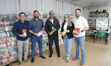 Jogo entre FC Cascavel e Corinthians arrecada 15 toneladas de alimentos para a Apae