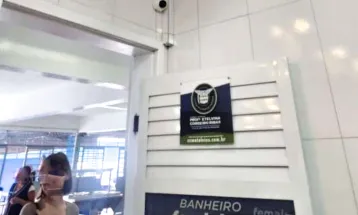 Comissão confirma câmera em banheiro e presença de pessoa sem autorização em colégio estadual
