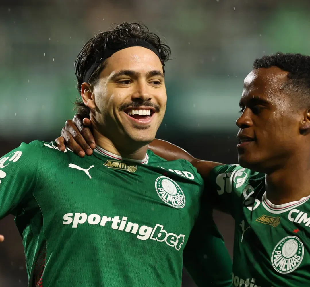 Maurício marcou dois gols