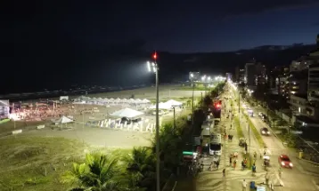 Superpostes do Litoral viram alvo da Justiça e reacendem embate sobre impactos ambientais