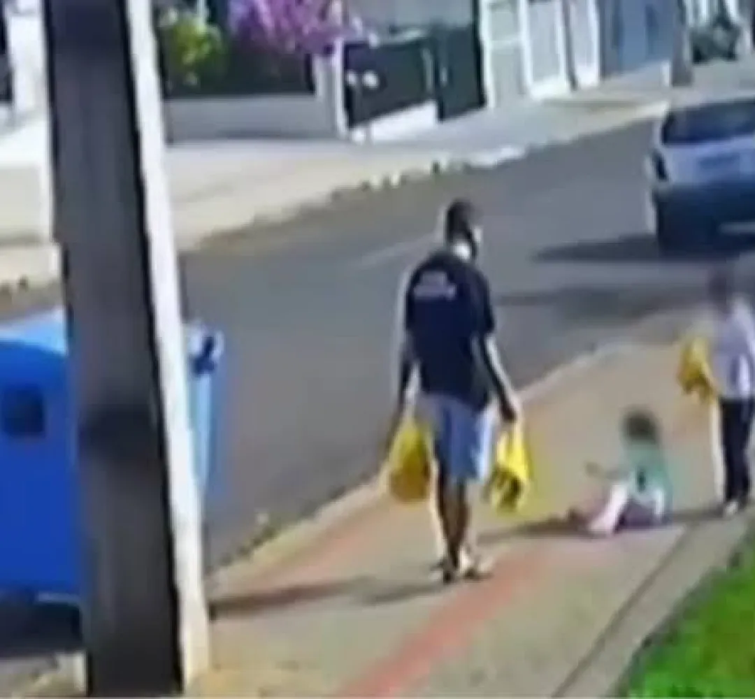 Pai agride filha de 3 anos