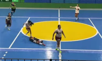 Futsal feminino: jogadora é suspensa por 5 anos após chutar adversária na cabeça durante partida