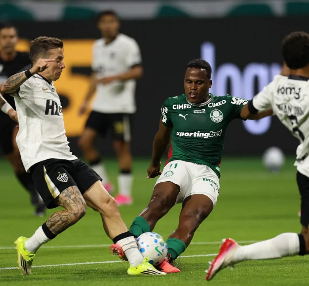 O Verdão perdeu para o Galo em casa