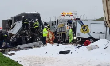 Acidente entre caminhões na BR-277 deixa dois mortos e interdita pista em Campo Largo