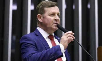 Deputado Elton Welter sofre queda durante tentativa de assalto em São Paulo