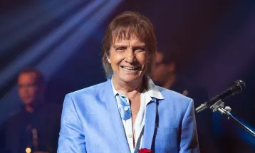 Roberto Carlos faz show em Curitiba; ingressos começam a ser vendidos hoje