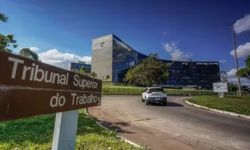 Assédio eleitoral no trabalho é crime e pode gerar indenização; Justiça orienta trabalhadores sobre como denunciar