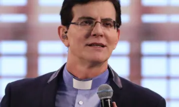 Padre Reginaldo Manzotti abre programação da 45ª Expovel em Cascavel