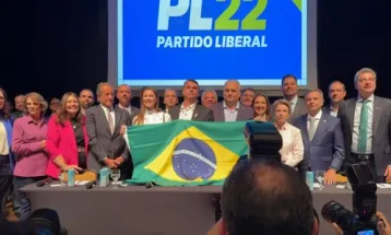 Flávio Bolsonaro escolhe Alfredo Gaspar como vice em chapa presidencial do PL