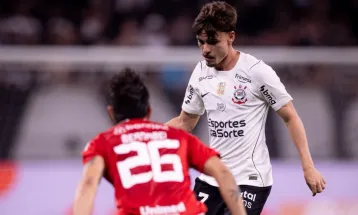Corinthians vence o Inter, mas não evita eliminação da Copa do Brasil