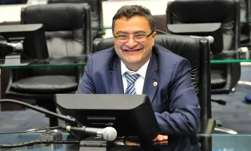 Michelle Caputo vê “traições” no grupo de Ratinho Jr e diz que Moro vai cair