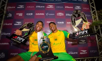 Dupla brasileira é campeã do Circuito Mundial de Futevôlei