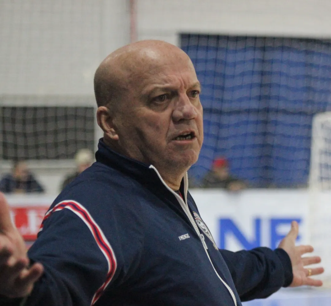 O Cascavel Futsal, de Banana, depende da Neva