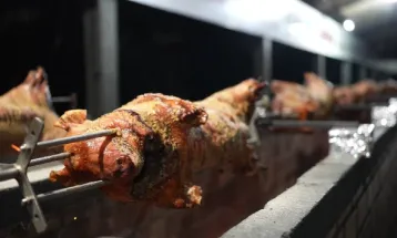 Toledo inicia programação da 53ª Festa do Porco no Rolete