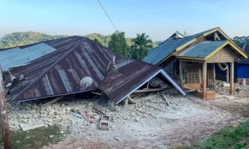 Terremoto de magnitude 7,7 deixa ao menos 47 mortos na Indonésia
