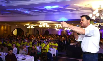 Por que comemorar 110 anos justamente em ano eleitoral? Evento do Turismo vira alvo do MPE