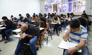 Provas do Encceja são realizadas neste domingo em todo o país