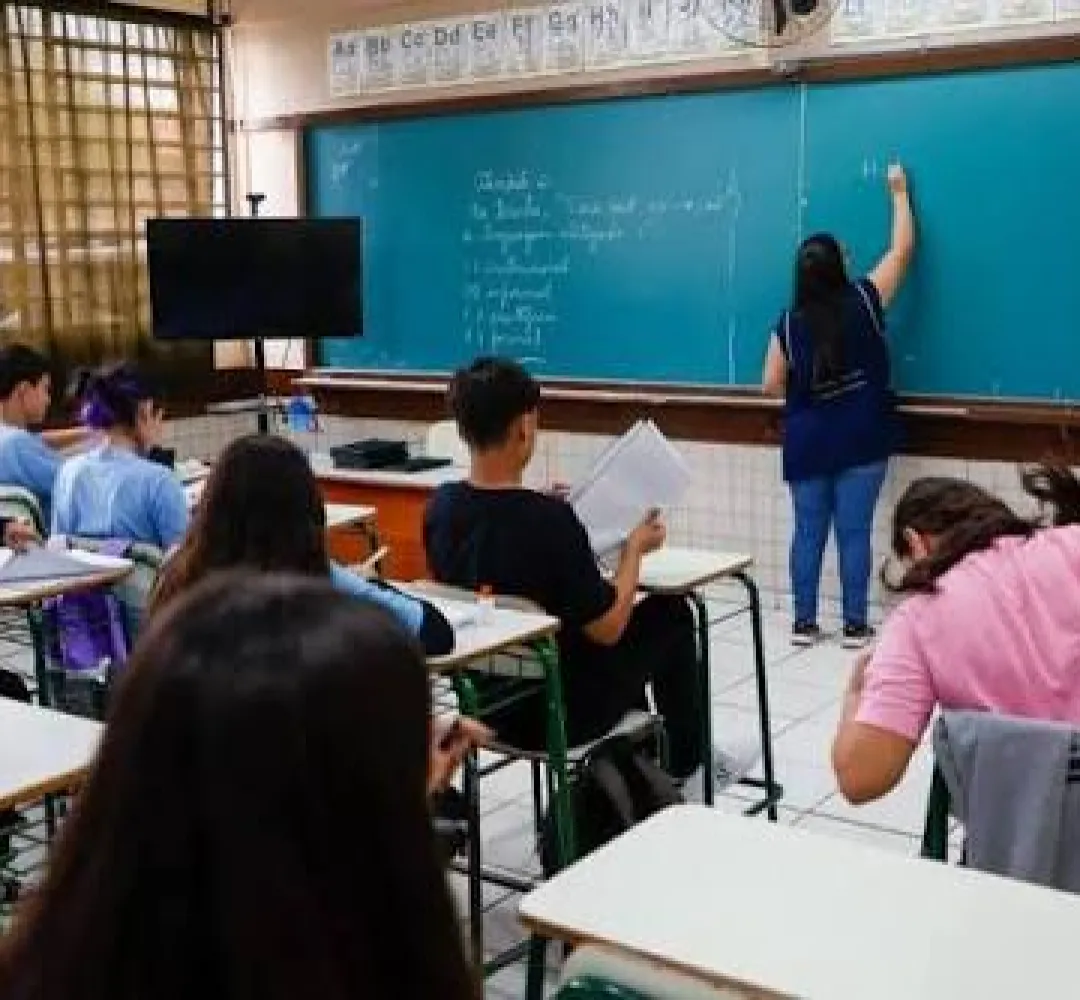 Salário dos professores paranaenses