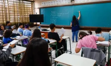 Salário de professores: Paraná paga quase metade do valor de Mato Grosso do Sul