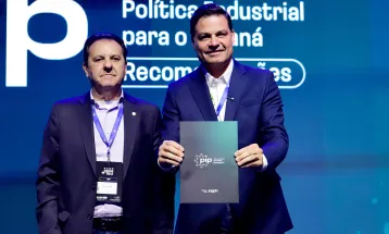 Sandro Alex apresenta plano para indústria e recebe agenda da Fiep