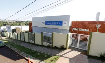 CAPS 3 apresenta projeto de musicoterapia na Câmara de Maringá