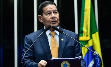 Mourão revela pedido de apoio feito por Lula a projeto dos minerais críticos no Senado
